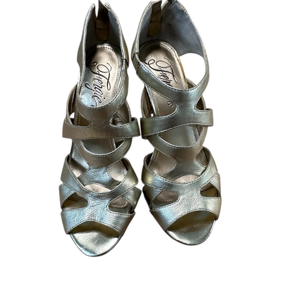 Fergie Gold Strappy Heels Elegant Design